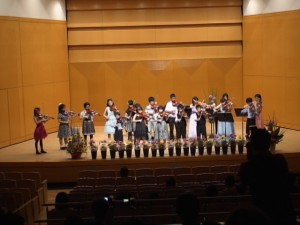 きらきら星変奏曲をみんなで演奏しました。