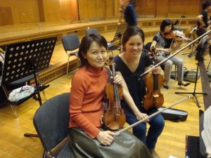 一緒のプルートで演奏したおNAOMIさんです。母さんが北海道の方とかで日本語でお話できました。