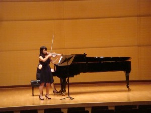さやかさん、メンコン3楽章をハイスピードで演奏、ひやひやしました。