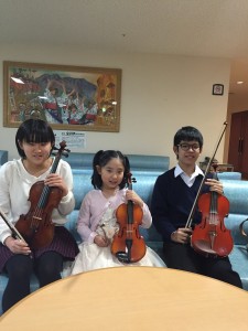 前日ホールで伴奏の先生と練習しました。]<